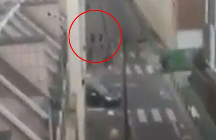 Дивні обставини паризьких терактів (11 фото + 3 відео)
