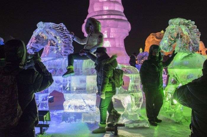У Харбіні проходить фестиваль скульптур зі снігу та льоду (27 фото)
