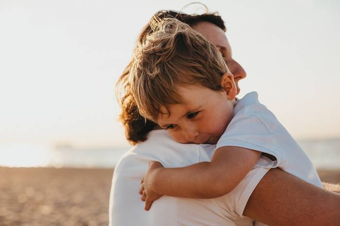 6 невербальных способов сказать ребенку «я тебя люблю» воспитание,Дети,Жизнь,Отношения,проблемы
