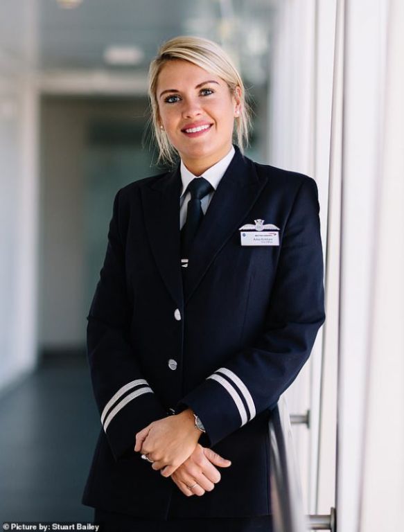 Покорительницы небес: девушки-пилоты из Великобритании рассказали о буднях в кабине самолета путеествия, Путешествие и отдых