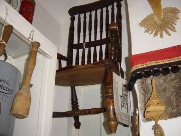 Опасен ли стул Басби — самая смертоносная мебель на планете? Интересное