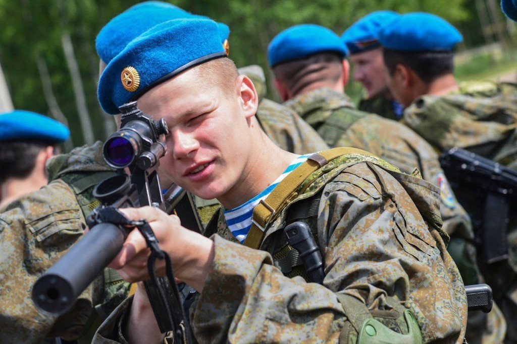 С какой целью меняется структура Вооруженных сил России? военные, Армия и флот