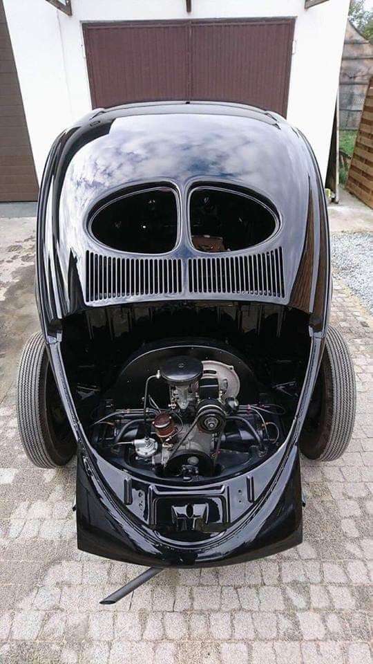 Самый старый в мире Volkswagen Beetle полностью сгорел, но был восстановлен   авто