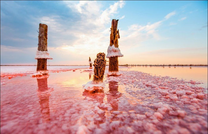 Великолепие крымского «гнилого моря», пейзажи которого так похожи на марсианские: 25 фотографий озера Сиваш 